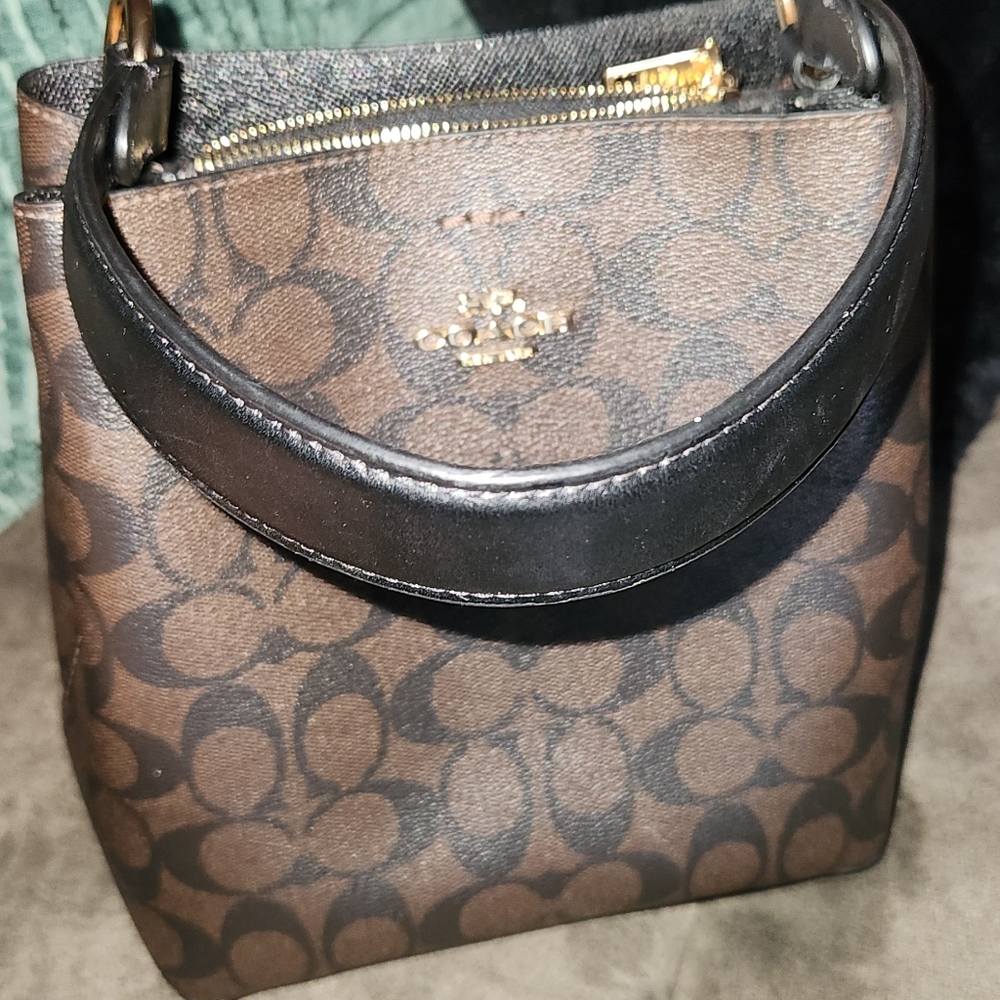 Handbag